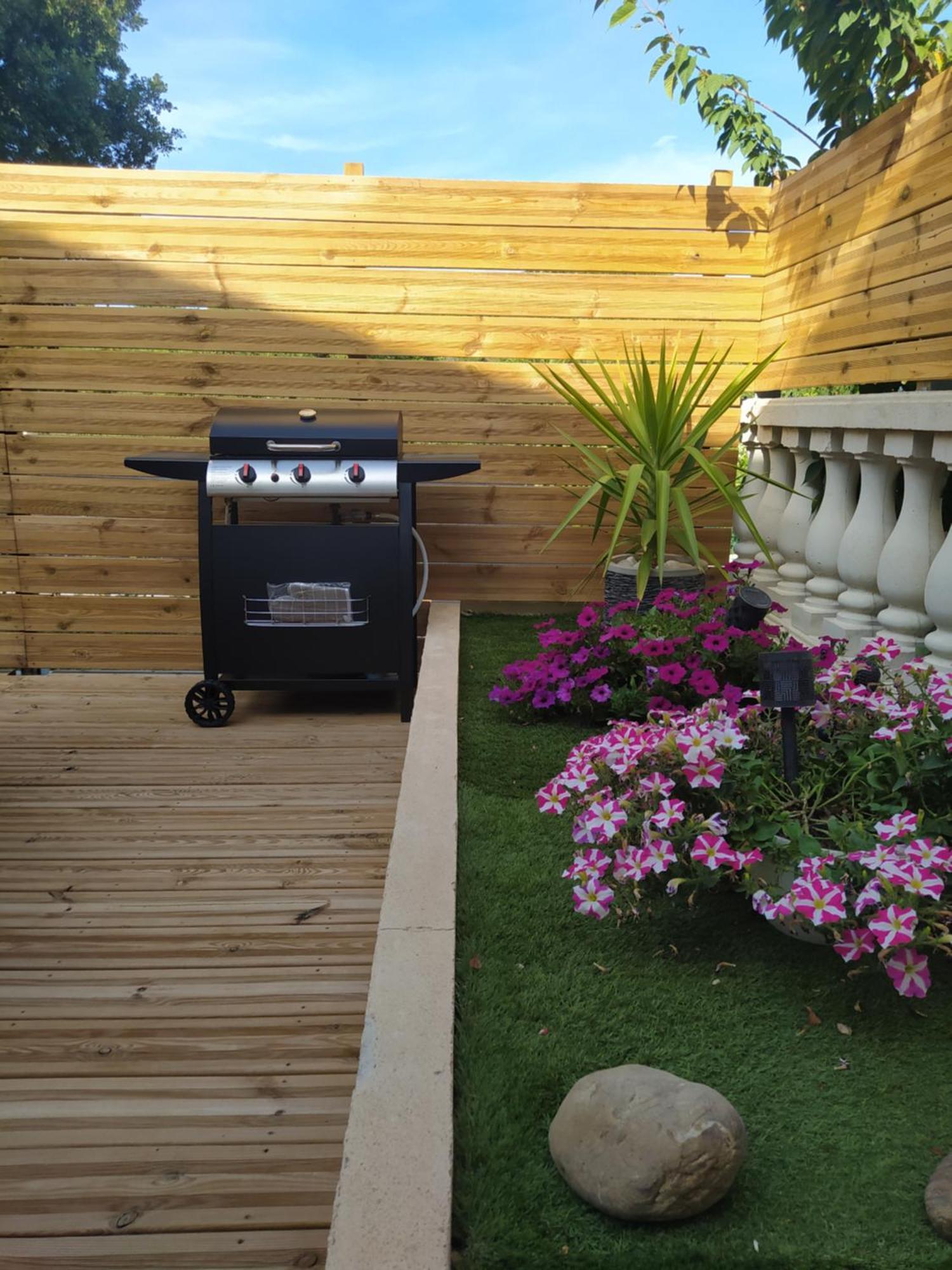 Studio Cosy Avec Terrasse Et Jacuzzi A Disposition De Mai A Aout Rians  Exterior photo